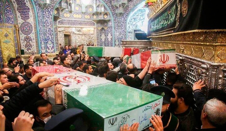 طواف پیکرهای هفت شهید گمنام در حرم حضرت معصومه (س) طواف پیکرهای هفت شهید گمنام در حرم حضرت معصومه (س)