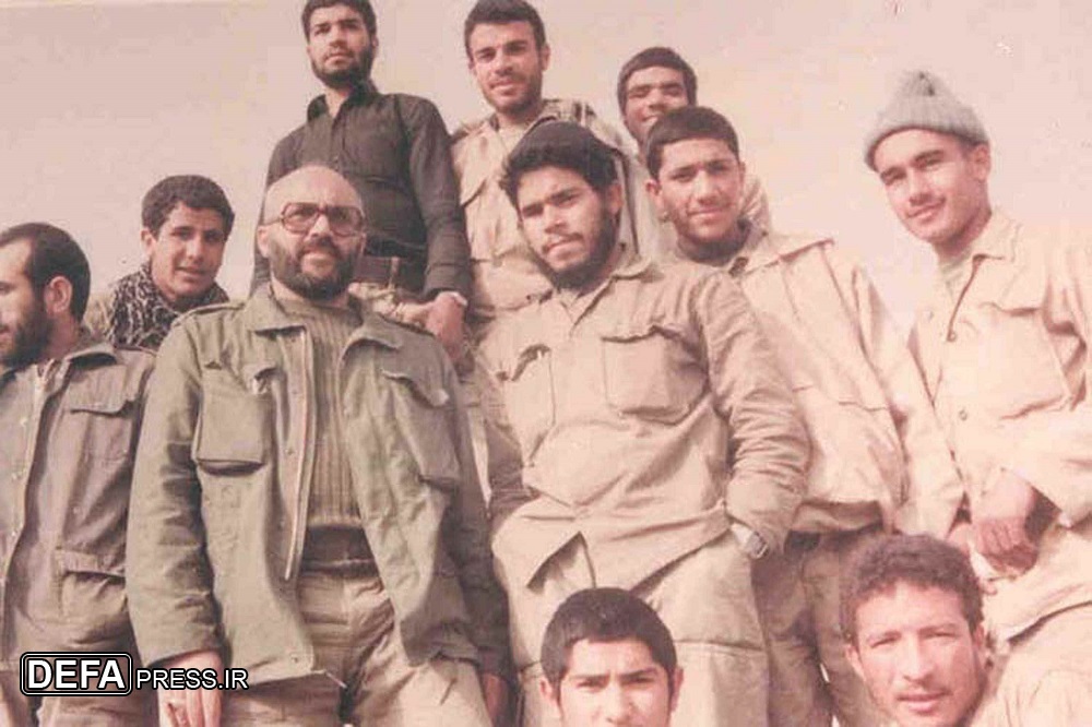 سردار «سنگرسازان بی سنگر» سردار «سنگرسازان بی سنگر»