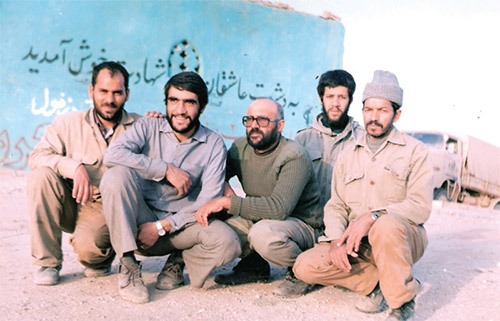 سردار «سنگرسازان بی سنگر» سردار «سنگرسازان بی سنگر»