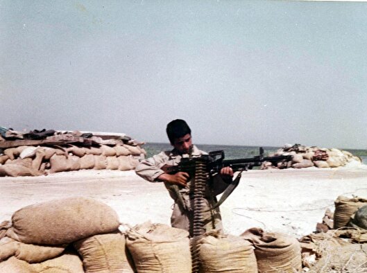 از مدرسه بنادکوک تا حاشیه اروندرود؛ وداع دانش‌آموز رزمنده