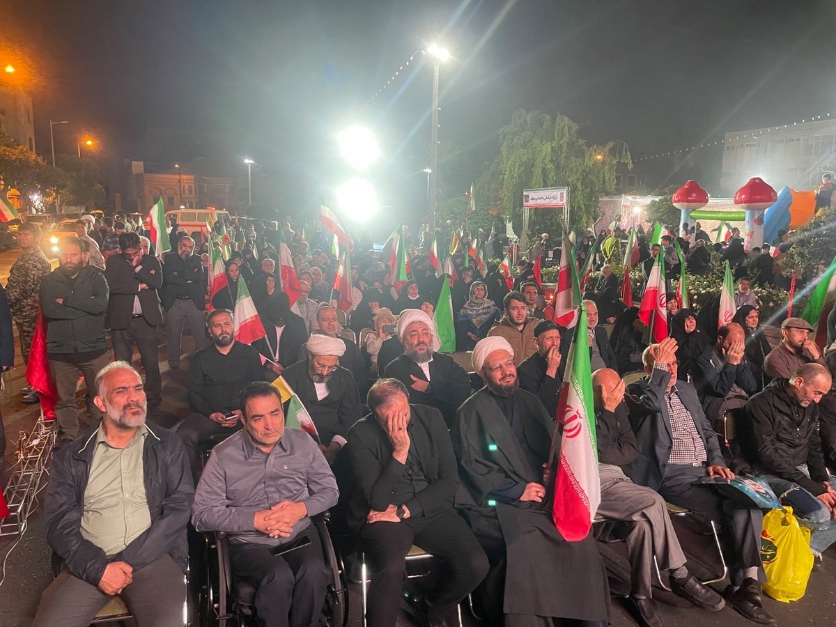 تجمع مردمی تشکل&zwnj;های شاهد و ایثارگر در میدان بهارستان تهران برگزار شد