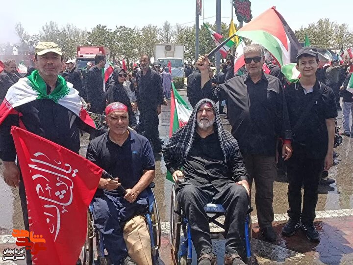 حضور خانواده‌های شهدا و ایثارگران آذربایجان غربی در مراسم تشییع رهبر شهید