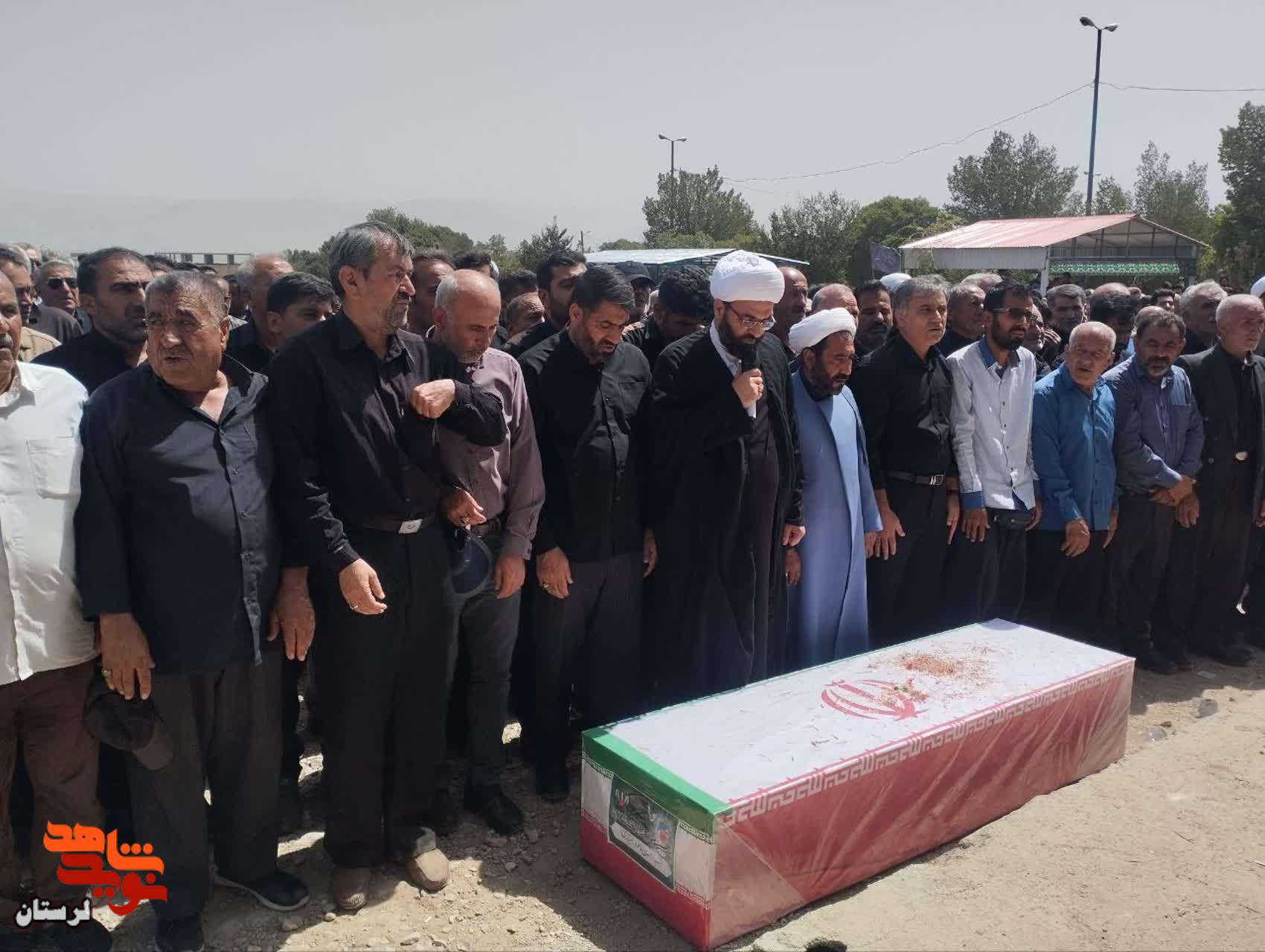 پیکر شهید «احسان ماهرو بختیاری» در گلزار شهدا دورود آرام گرفت