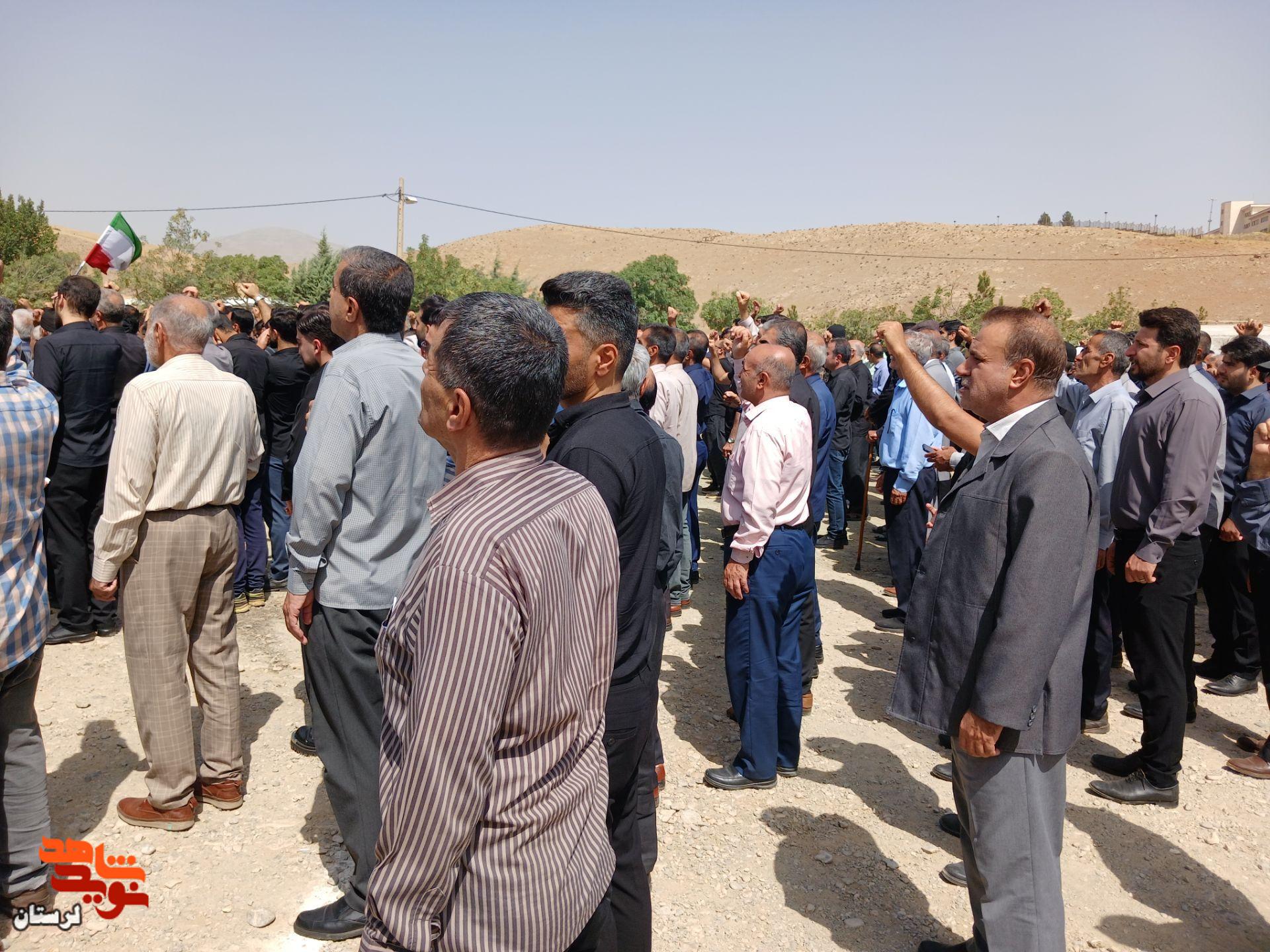 پیکر شهید «احسان ماهرو بختیاری» در گلزار شهدا دورود آرام گرفت