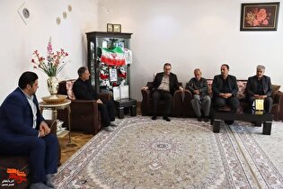 دیدار مدیرکل بنیاد شهید آذربایجان غربی با خانواده...