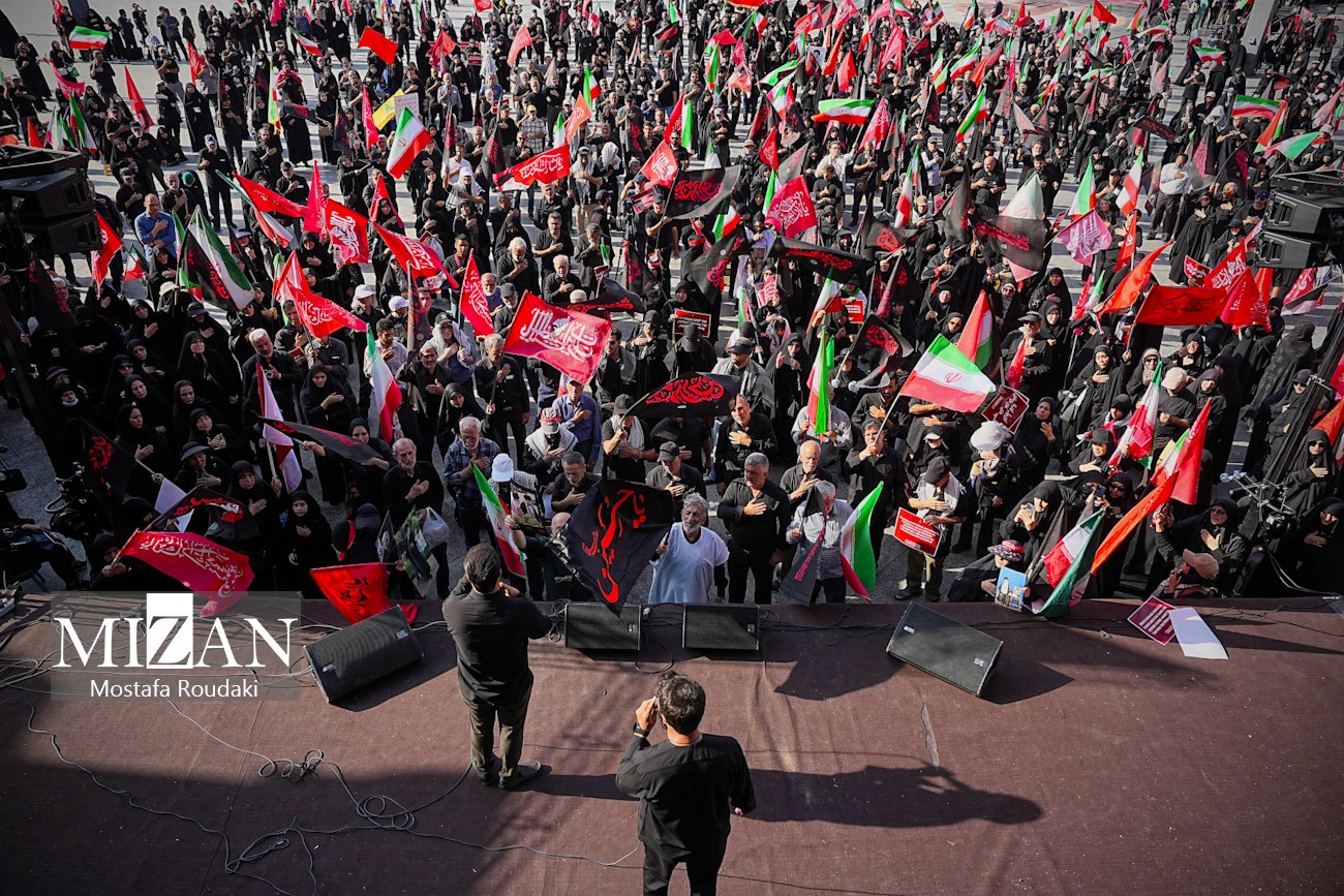 پیادهروی اربعین در مسیر دلدادگی و پیمان با امام شهید پیادهروی اربعین در مسیر دلدادگی و پیمان با امام شهید