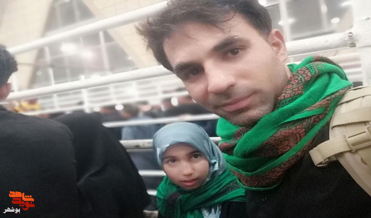 صاحبِ این لبخند، روضه خوانِ غریبِ اربعین بود صاحبِ این لبخند، روضه خوانِ غریبِ اربعین بود