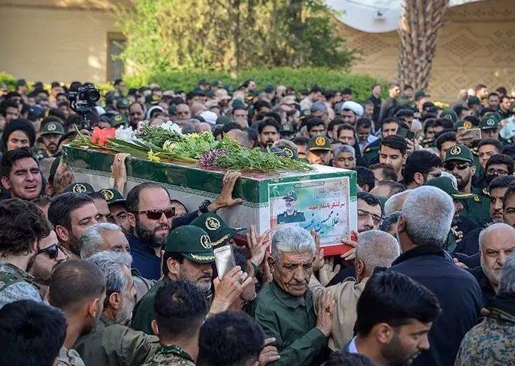شهیدی که مشکلگشای مردم است شهیدی که مشکلگشای مردم است