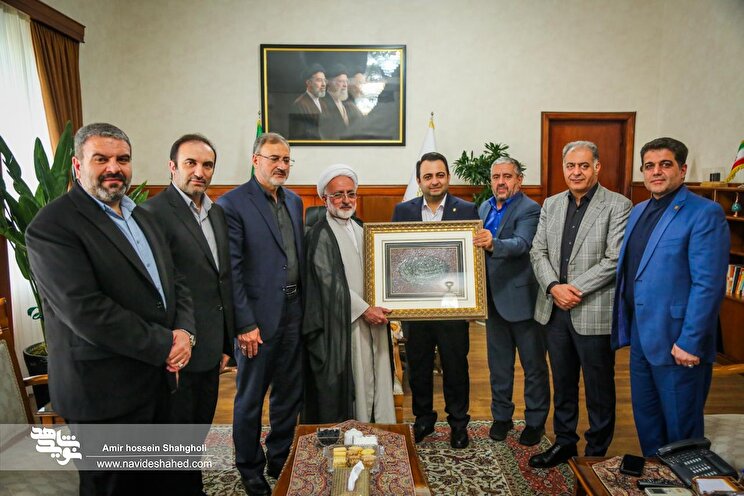 تجلیل از مدیرعامل بانک ملی ایران