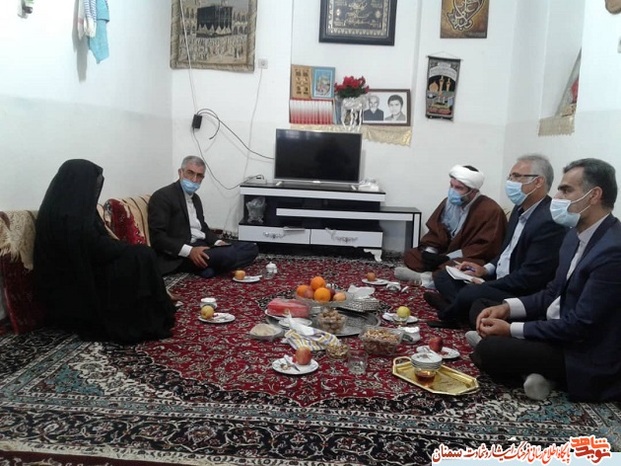 دیدار مسئولان بنیاد شهید استان با مادر گرامی شهید والامقام حسن خانبیکیان- پانزدهم فروردین ۱۴۰۰ دیباج