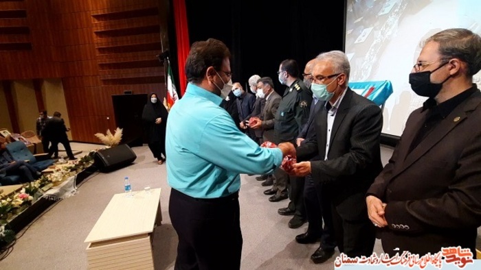 مراسم تجلیل از خانواده‌های شاهد و ایثارگر کارگروه دانش‌آموزان و فرهنگیان استان سمنان - باغ موزه دفاع مقدس سمنان هفتم مهرماه ۱۴۰۰
