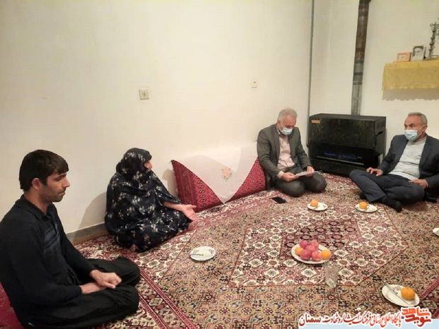 دیدار مسئولین بنیاد شهید استان سمنان با مادر گرامی شهید والامقام ایرج کنشلو - هفتم آذر ۱۴۰۰ شهرستان آرادان