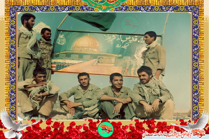 نفر اول ایستاده از راست شهید حسینعلی مونسان - سال ۱۳۶۱ پیش از عملیات محرم