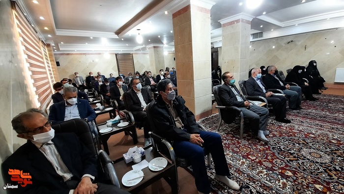 دیدار مسئولان و خانوادههای معزز شهدا با نماینده ولی فقیه در استان سمنان - بیست و دوم اسفندماه ۱۴۰۰ دفتر نماینده ولی فقیه در استان سمنان
