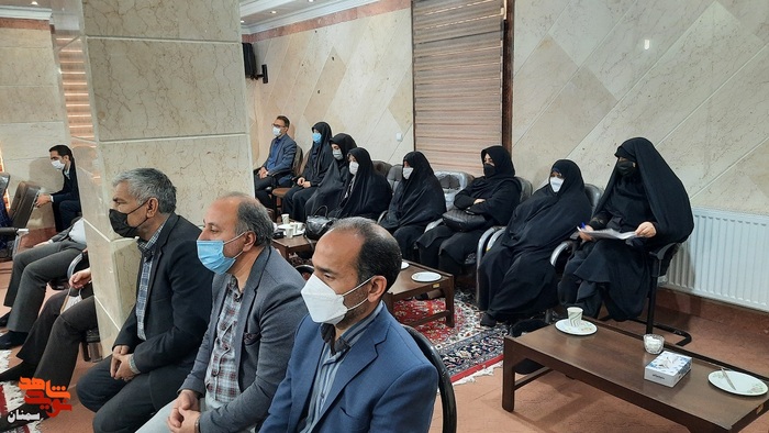 دیدار مسئولان و خانوادههای معزز شهدا با نماینده ولی فقیه در استان سمنان - بیست و دوم اسفندماه ۱۴۰۰ دفتر نماینده ولی فقیه در استان سمنان