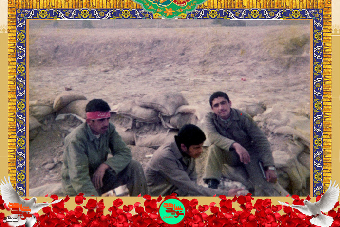 نفر سمت راست شهید محمدتقی خراسانی‌نژاد
