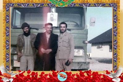 ردیف ایستاده نفر سمت راست شهید محمدرضا خدابنده‌لو