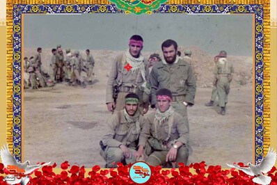 ردیف ایستاده نفر سمت چپ شهید علی‌اکبر ابراهیمی