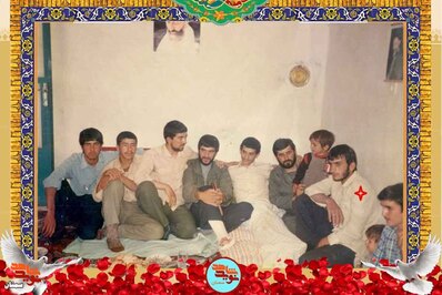 نفر سوم از راست شهید علی‌اکبر ابراهیمی