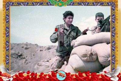 نفر سمت چپ شهید محمود امی