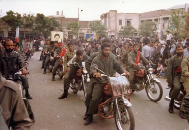 شهیدان تصویر : شهید محمد منصوری - شهید محمود معین الاسلام - شهید رحیم صالحی