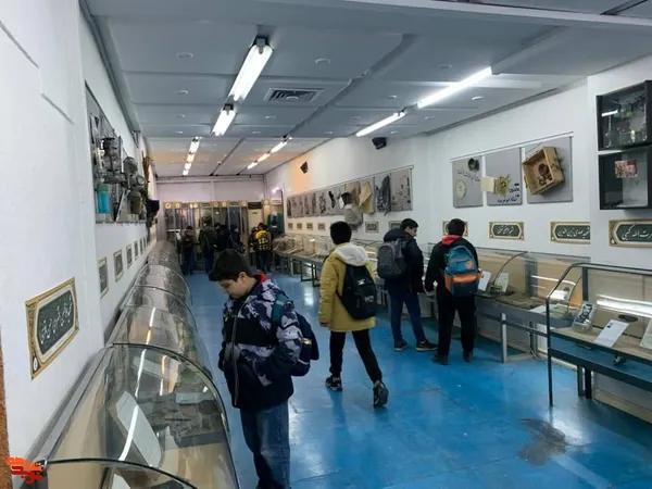 دانش&zwnj;آموزان
دبستان 
پسرانه شهید صدوقی