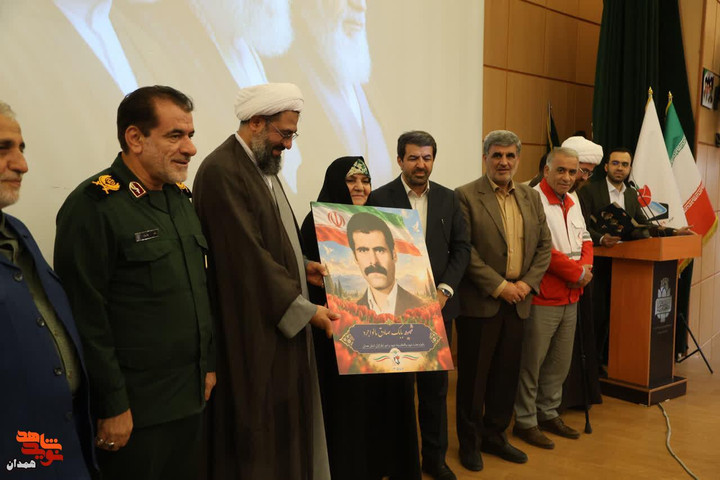 یادواره هشت شهید کارمند بنیاد شهید همدان برگزار شد