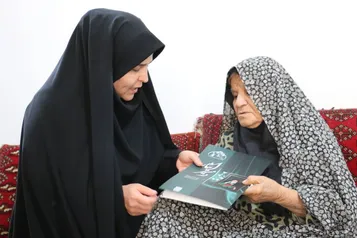 گزارش تصویری| دیدار مدیرکل بنیاد شهید شهرستان‌‌های استان تهران با خانواده شهید »نعمت‌الله سنگ‌سفیدی»