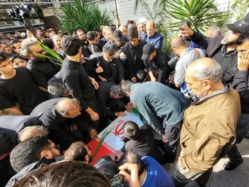 حضور مدیرکل بنیاد شهید تهران بزرگ در آیین بدرقه شهید «محمدرضا طالبی»