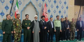 استاندار زنجان از پیشکسوتان دفاع مقدس و خانواده‌های شهدا تجلیل کرد
